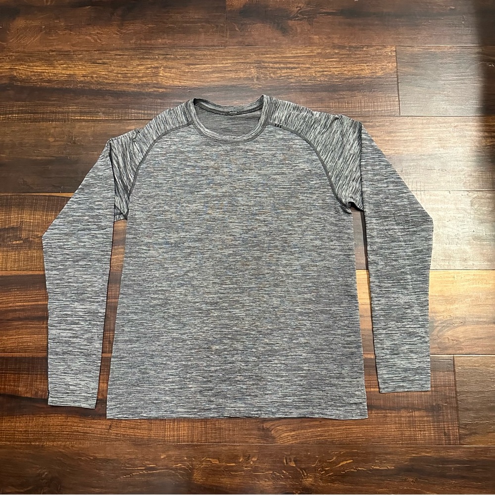 Lululemon Athletic Long Sleeve Shirt Size Large Grey